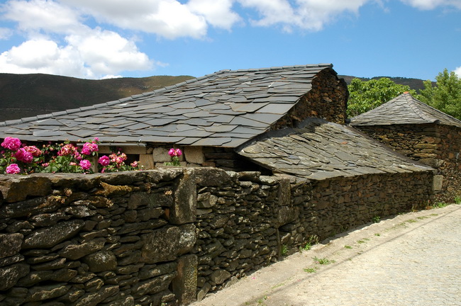 Telhado de uma casa em XIsto - fisgas de ermelo