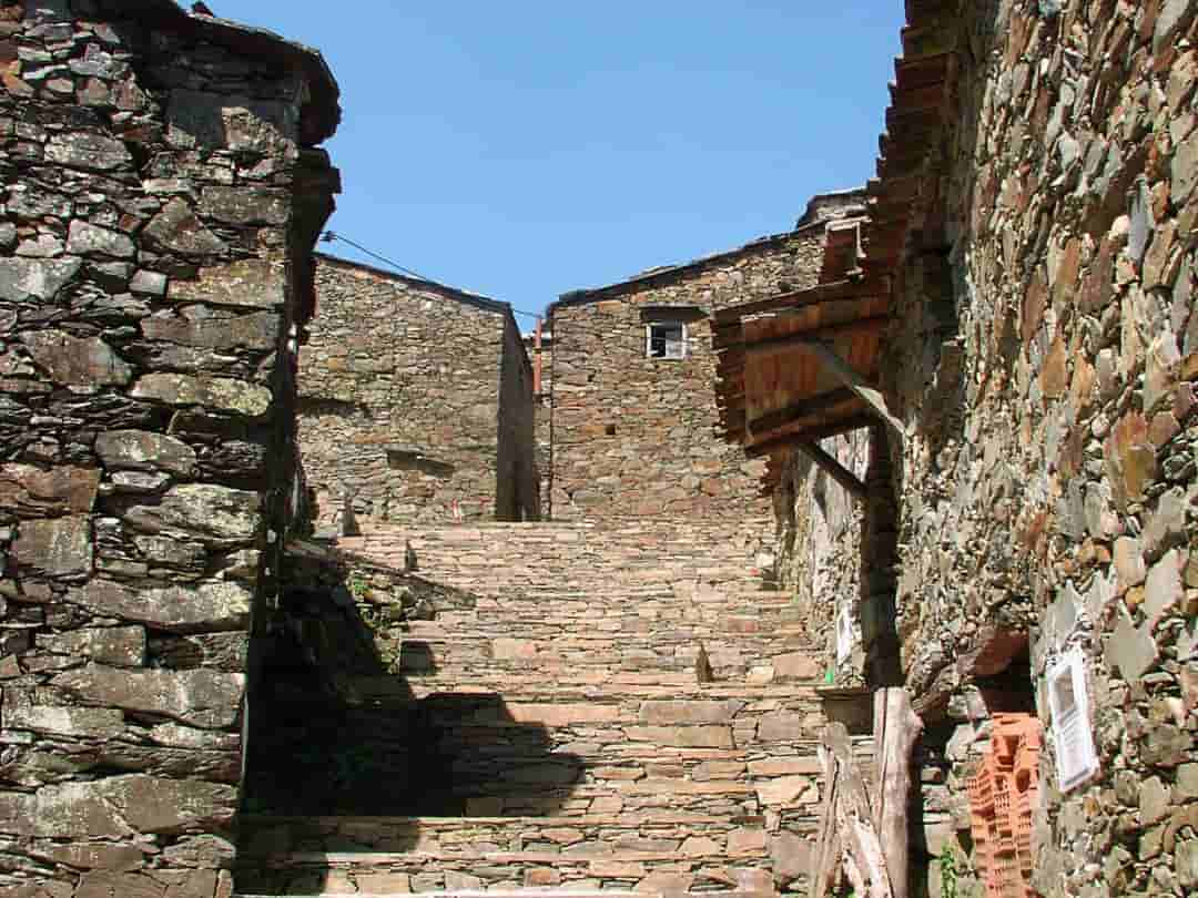 Rua na Aldeia de Chiqueiro